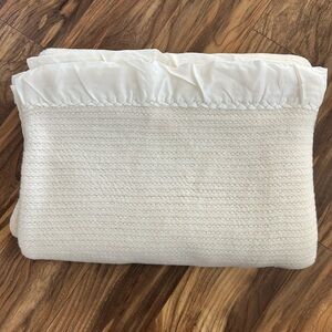 VINTAGE ACRYLIC WAFFLE WEAVE CREAM SATIN TRIM FULL/QUEEN BLANKET